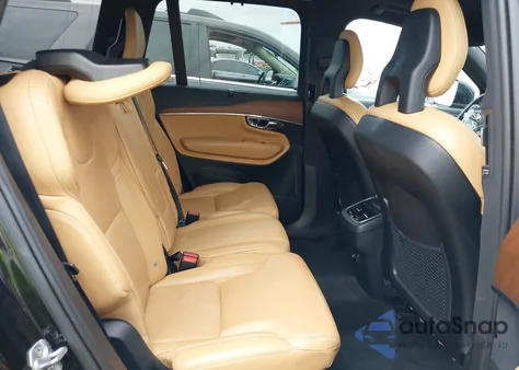 2016 Volvo Xc90 T6 Inscription z USA, uszkodzony, nr VIN YV4A22PL0G1084512